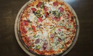 Ile kcal ma pizza? Zaskakujące różnice w kaloryczności pizzy