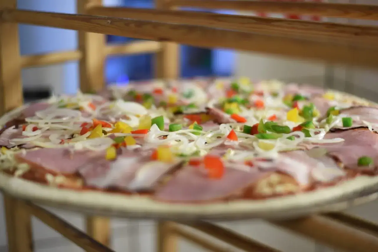 Zdjęcie Jak układać składniki na pizzy, aby uniknąć niepowodzeń w smaku
