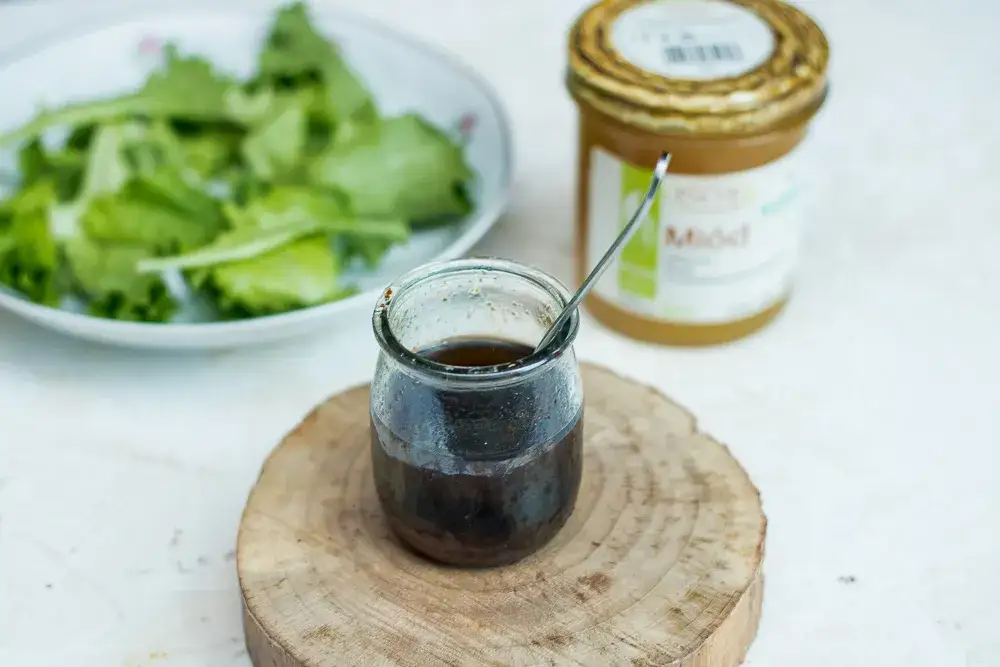 Zdjęcie Jak zrobić sos balsamiczny do sałatki - prosty przepis na smakowitość