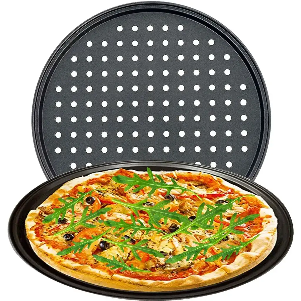 Zdjęcie Blacha do pizzy z dziurkami czy bez - która lepsza dla idealnej pizzy?