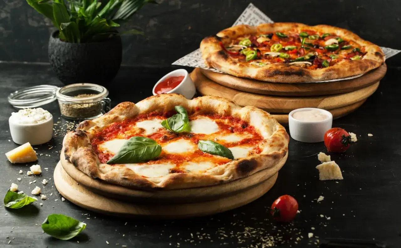 Zdjęcie Jak długo piec pizzę domową? Odkryj idealne czasy i temperatury